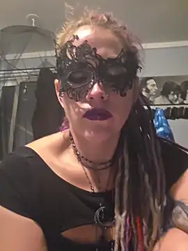 Snapshot of MistressSolena chatting on June 20, 2026, 4:28 am MistressSolena online show from June 20, 2026, 4:28 am
