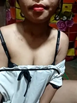 Snapshot of ross001 chatting on April 13, 2026, 7:07 pm ross001 online show from April 13, 2026, 7:07 pm