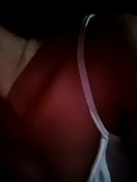 Snapshot of mia0033 chatting on June 11, 2026, 2:11 am mia0033 online show from June 11, 2026, 2:11 am