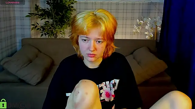 Snapshot of Star_Bee chatting on April 13, 2026, 1:09 am Star Bee online show from April 13, 2026, 1:09 am