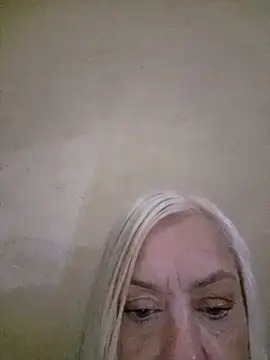 Snapshot of Julia20X chatting on June 7, 2026, 8:36 pm Julia20X online show from June 7, 2026, 8:36 pm