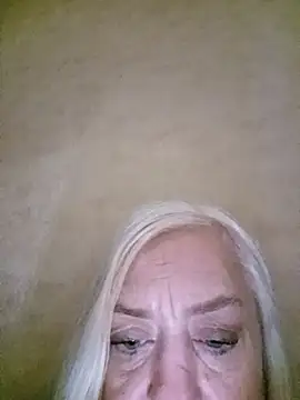 Snapshot of Julia20X chatting on June 14, 2026, 6:42 pm Julia20X online show from June 14, 2026, 6:42 pm