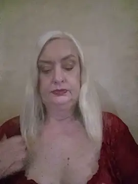 Snapshot of Julia20X chatting on June 3, 2026, 11:22 am Julia20X online show from June 3, 2026, 11:22 am