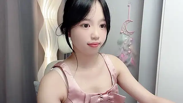 Snapshot of Xiaoqing00 chatting on June 5, 2026, 6:52 am Xiaoqing00 online show from June 5, 2026, 6:52 am