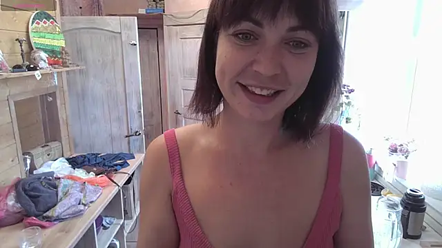 Snapshot of Allice_Honey chatting on June 28, 2026, 5:47 am Allice Honey online show from June 28, 2026, 5:47 am