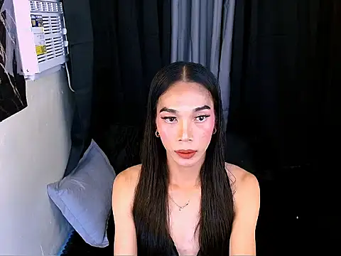 XoTrisha online show from April 17, 2026, 7:11 am