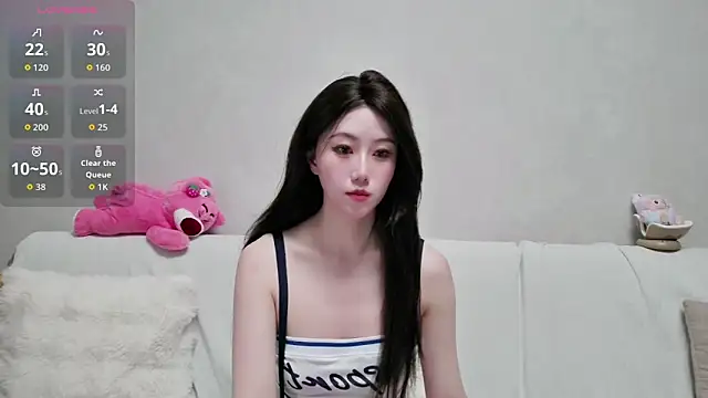LUNYI-CC online show from May 6, 2026, 9:24 am
