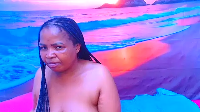 GoldenLuxeLady online show from June 3, 2026, 11:55 am