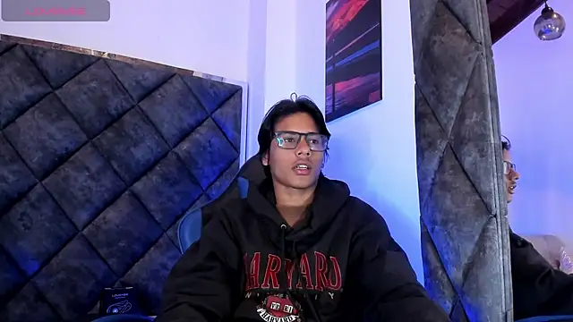 Snapshot of LiamKron chatting on July 9, 2026, 11:42 am LiamKron online show from July 9, 2026, 11:42 am