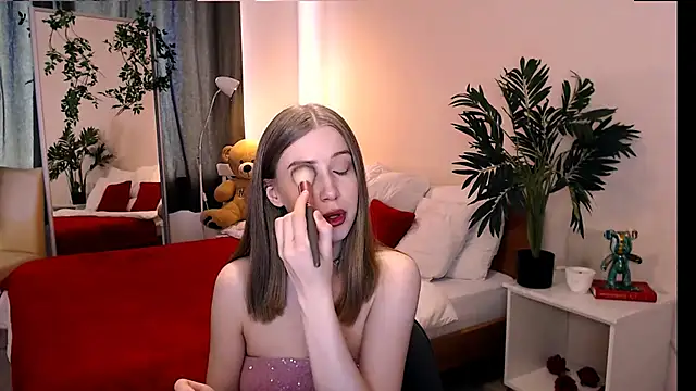 cheeky chick online show from June 1, 2026, 1:33 pm