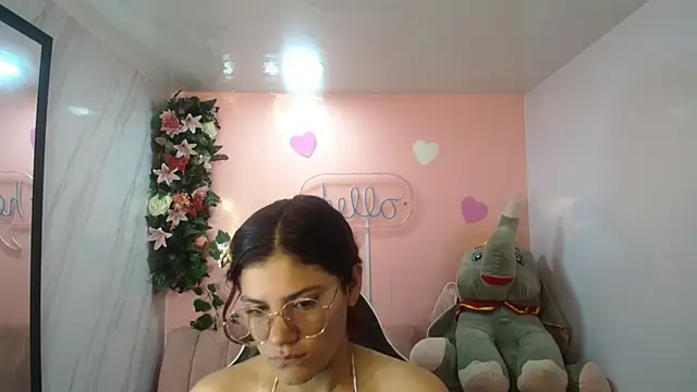 Snapshot of Scarlett_jhonson_ch chatting on April 15, 2026, 12:53 pm Scarlett jhonson ch online show from April 15, 2026, 12:53 pm