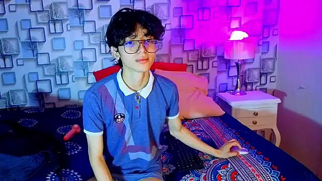 Snapshot of Twink_Sebas7 chatting on April 23, 2026, 12:22 pm Twink Sebas7 online show from April 23, 2026, 12:22 pm
