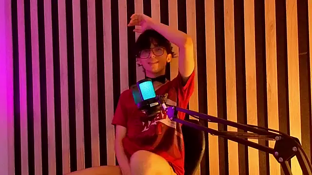 Snapshot of Twink_Sebas7 chatting on May 8, 2026, 12:20 pm Twink Sebas7 online show from May 8, 2026, 12:20 pm