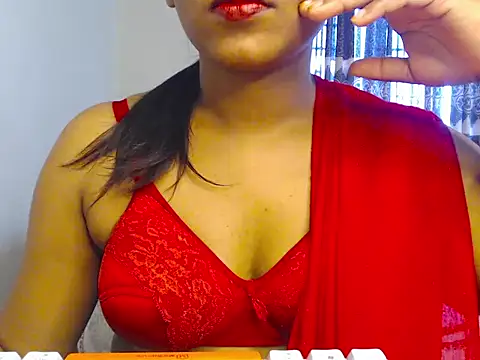 VelvetCoupleLive online show from June 25, 2026, 4:21 am