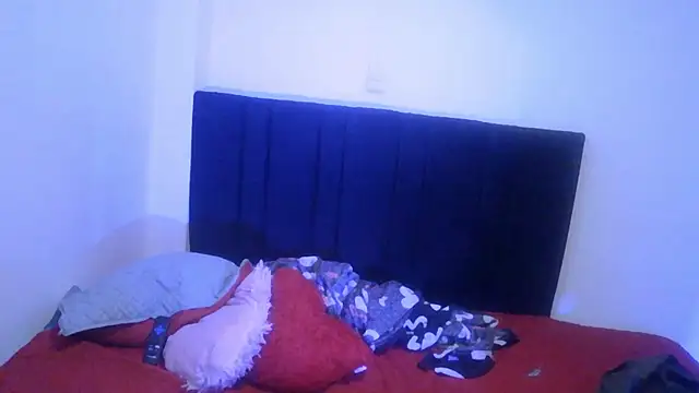 Leilany sexy online show from April 11, 2026, 12:40 am