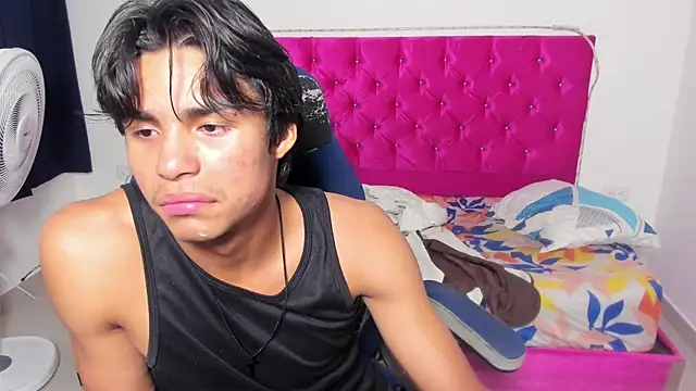 Snapshot of skinny_sam chatting on July 10, 2026, 4:45 am skinny sam online show from July 10, 2026, 4:45 am