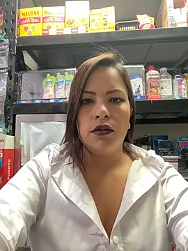MIA ROSSEEE online show from June 1, 2026, 2:39 pm