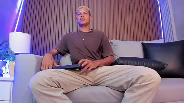 Omen20  online show from April 9, 2026, 12:22 pm