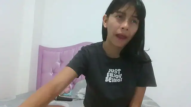 xoxo anny online show from July 4, 2026, 9:41 pm
