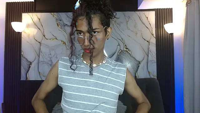 Snapshot of triiangel_latinboy chatting on April 16, 2026, 12:22 am triiangel latinboy online show from April 16, 2026, 12:22 am