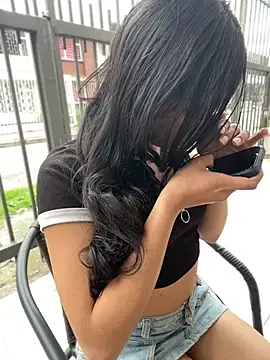 Snapshot of AlanaMartinez_Pink chatting on April 11, 2026, 6:55 pm AlanaMartinez Pink online show from April 11, 2026, 6:55 pm