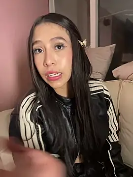 Snapshot of AlanaMartinez_Pink chatting on April 12, 2026, 8:50 am AlanaMartinez Pink online show from April 12, 2026, 8:50 am