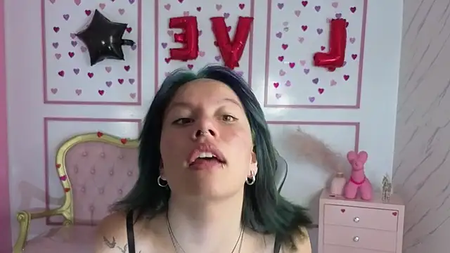 lewii t online show from April 14, 2026, 2:49 am