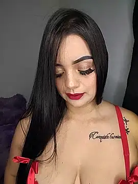 Snapshot of Luna_scarllet8 chatting on May 13, 2026, 3:24 am Luna scarllet8 online show from May 13, 2026, 3:24 am