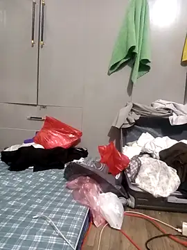 girl-girl-hot online show from April 17, 2026, 1:58 pm