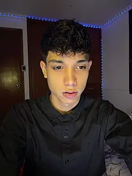 Snapshot of RoughDiamond_ chatting on April 14, 2026, 6:29 am RoughDiamond online show from April 14, 2026, 6:29 am