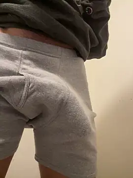 Mr BabyLeg online show from April 24, 2026, 8:38 am