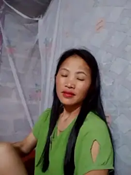  Lyly pussy  online show from April 15, 2026, 10:21 pm