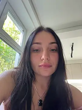 Snapshot of LucyHotty_ chatting on June 20, 2026, 4:12 pm LucyHotty online show from June 20, 2026, 4:12 pm