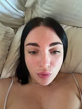 Snapshot of LucyHotty_ chatting on July 17, 2026, 6:21 am LucyHotty online show from July 17, 2026, 6:21 am