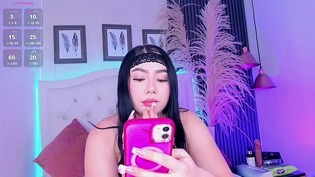 Snapshot of kitty_bluuee chatting on June 15, 2026, 3:18 am kitty bluuee online show from June 15, 2026, 3:18 am