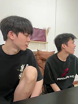 titi-999 online show from April 15, 2026, 4:07 am