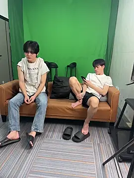 titi-999 online show from April 16, 2026, 3:40 am