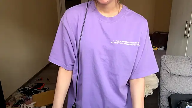 LueIvins online show from April 18, 2026, 4:04 am