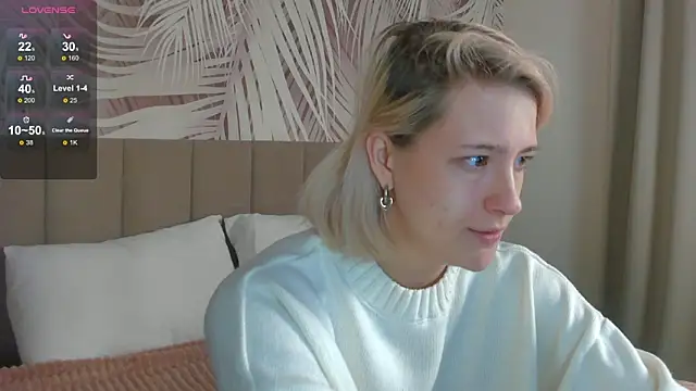 Snapshot of Lizzyvega chatting on May 24, 2026, 2:00 am Lizzyvega online show from May 24, 2026, 2:00 am