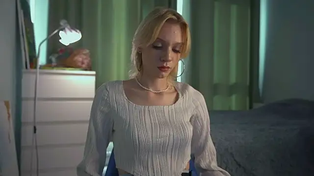 Snapshot of GildaThurgood chatting on April 14, 2026, 4:06 am GildaThurgood online show from April 14, 2026, 4:06 am