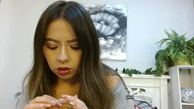 SalomeMartinez  online show from May 22, 2026, 3:32 pm