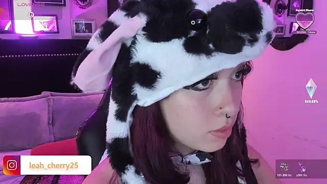 Snapshot of Leah_cherry chatting on June 4, 2026, 9:36 am Leah cherry online show from June 4, 2026, 9:36 am