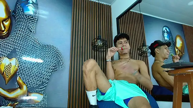 Snapshot of Skinny_cute_Alyer chatting on April 29, 2026, 2:05 am Skinny cute Alyer online show from April 29, 2026, 2:05 am