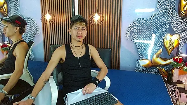 Snapshot of Skinny_cute_Alyer chatting on May 24, 2026, 1:38 am Skinny cute Alyer online show from May 24, 2026, 1:38 am