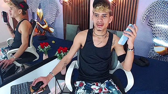Snapshot of Skinny_cute_Alyer chatting on May 28, 2026, 3:03 am Skinny cute Alyer online show from May 28, 2026, 3:03 am