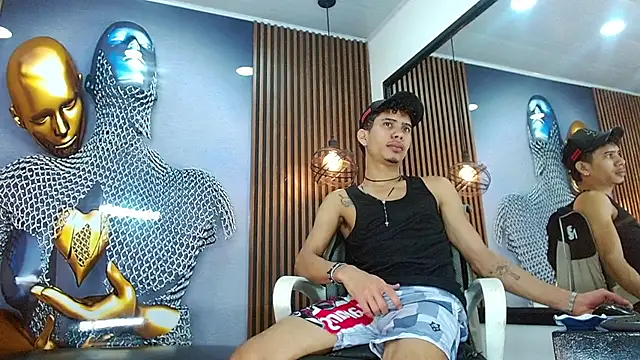 Snapshot of Skinny_cute_Alyer chatting on May 14, 2026, 2:30 am Skinny cute Alyer online show from May 14, 2026, 2:30 am