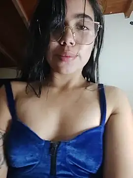 Iam eli09 online show from April 17, 2026, 9:17 pm