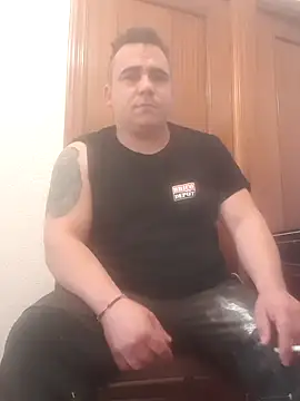 Snapshot of Ismael993A chatting on May 11, 2026, 5:10 pm Ismael993A online show from May 11, 2026, 5:10 pm