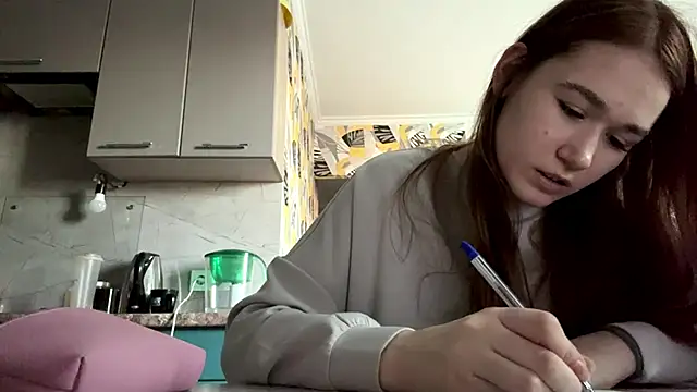 ValiriaX online show from April 13, 2026, 1:37 pm