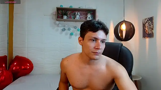 Snapshot of Zayn_clausen chatting on April 14, 2026, 6:24 pm Zayn clausen online show from April 14, 2026, 6:24 pm